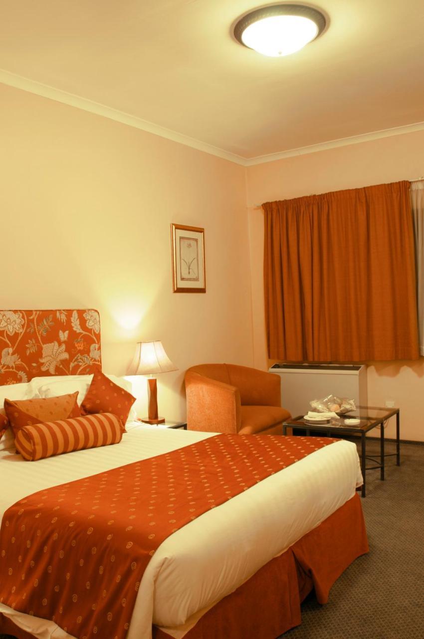 Crossroads Hotel ลิลองเว ภายนอก รูปภาพ