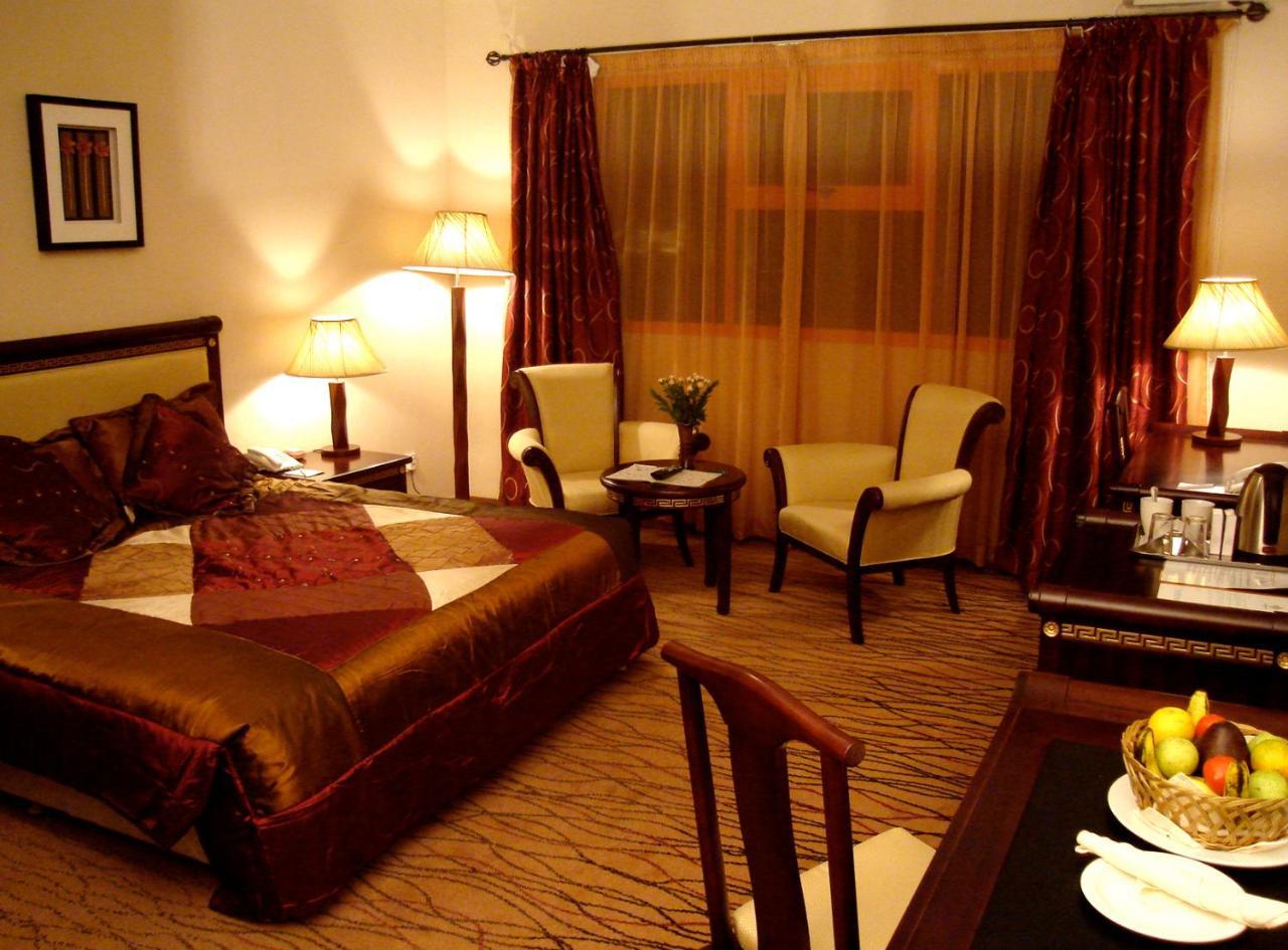Crossroads Hotel ลิลองเว ห้อง รูปภาพ
