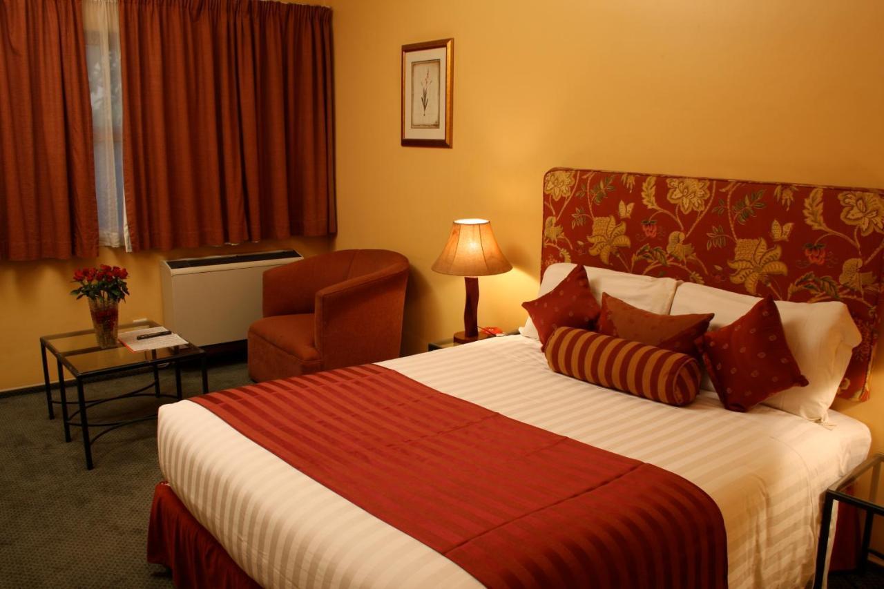 Crossroads Hotel ลิลองเว ภายนอก รูปภาพ